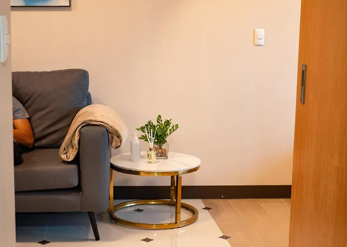 Bgc 2br Uptown Parksuites With Ps4 43 * Manila